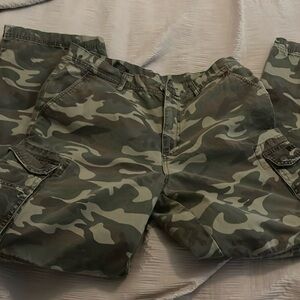 Camo cat Harley Davidson cargo